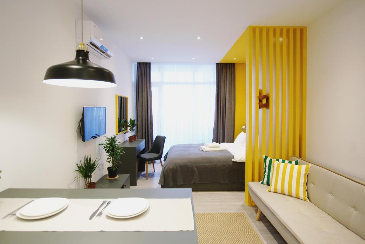 Banana Apartments Batoumi Extérieur photo