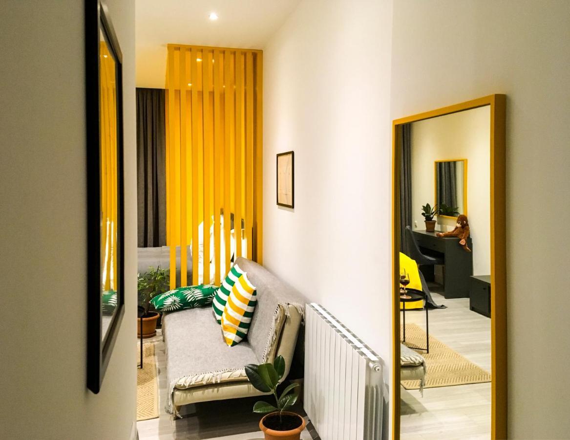 Banana Apartments Batoumi Extérieur photo